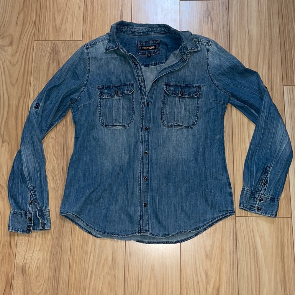 FINAL PRICE Express Jean Button Up Blouse